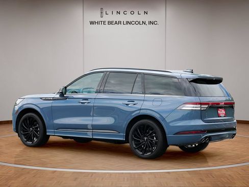 Used 2026 Lincoln Aviator Reserve AWD/4WD image 7