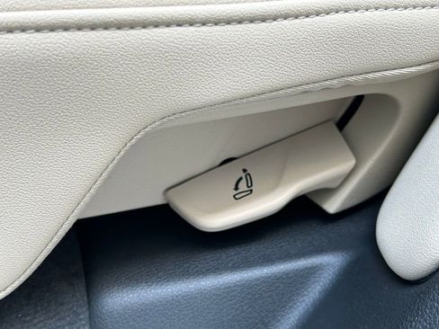 Used 2025 Audi Q5 2.0T Premium Plus w/ Premium Plus Package image 64