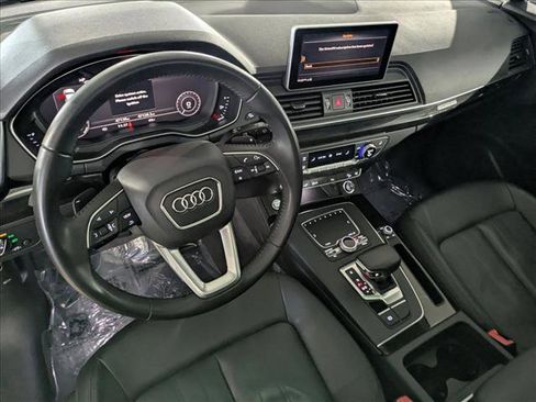 Used 2020 Audi Q5 e Premium Plus w/ Premium Plus Package image 13