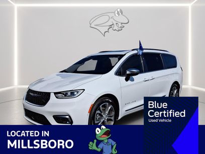 Used 2026 Chrysler Pacifica Pinnacle w/ Trailer Tow Group