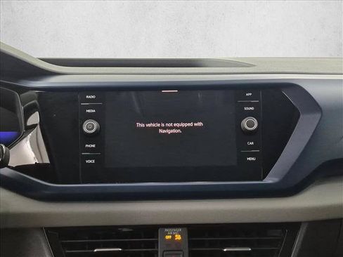 Used 2023 Volkswagen Taos SE w/ Panoramic Sunroof Package FWD image 13