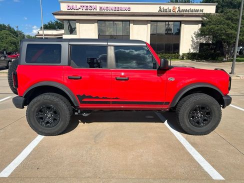 Used 2023 Ford Bronco Wildtrak AWD/4WD image 11