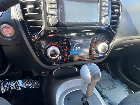 Used 2015 Nissan Juke SV w/ Technology Package image 31
