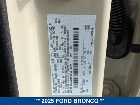 Used 2025 Ford Bronco Outer Banks AWD/4WD image 21