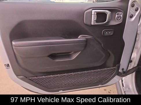 Used 2023 Jeep Wrangler Unlimited image 11