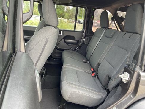 Used 2024 Jeep Wrangler Unlimited Sport AWD/4WD image 16