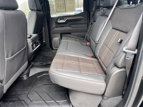 Used 2025 Chevrolet Silverado 1500 High Country image 23