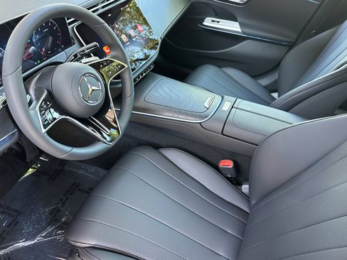 New 2026 Mercedes-Benz E 450 4MATIC Sedan image 4