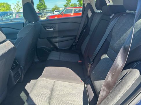 Used 2025 Chevrolet Equinox LT AWD/4WD image 23