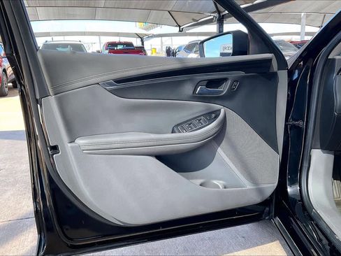 Used 2018 Chevrolet Impala LT image 21