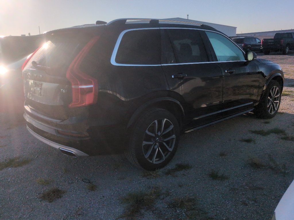 Used 2019 Volvo XC90 T6 Momentum w/ Advanced Package AWD/4WD image 4