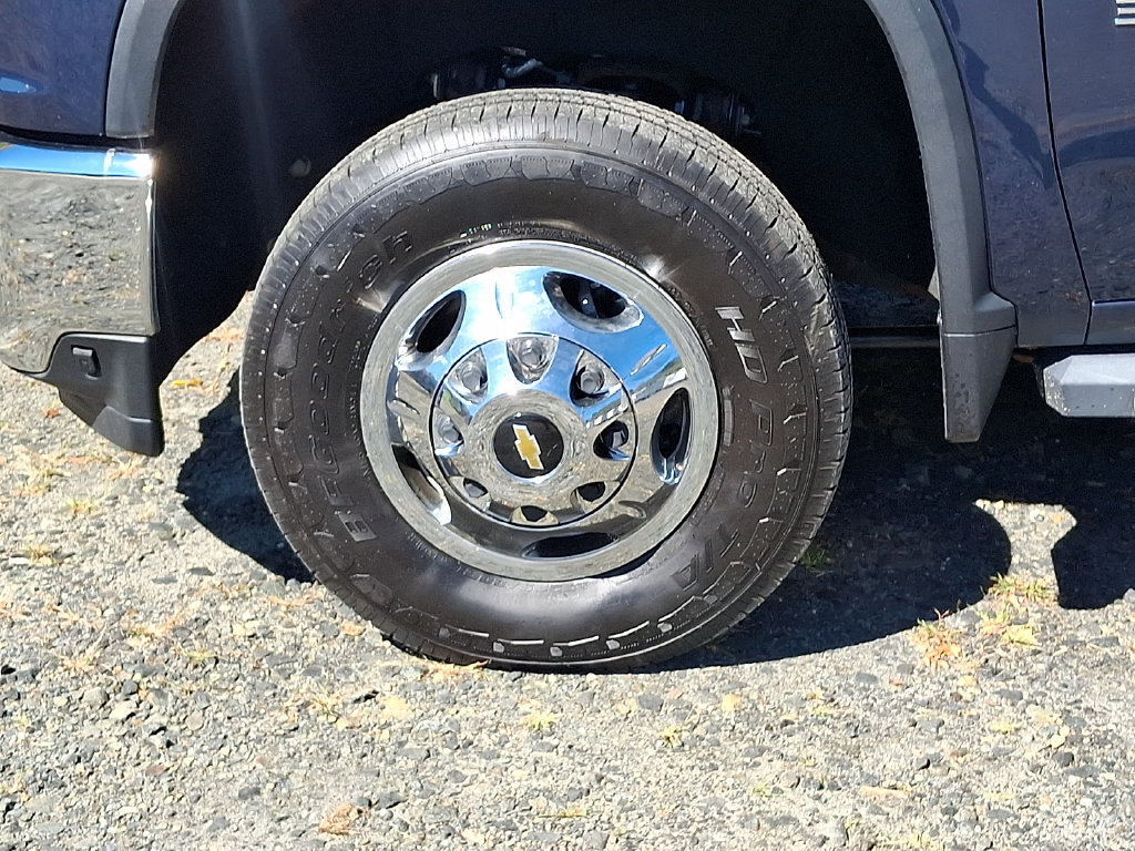 Used 2022 Chevrolet Silverado 3500 LT AWD/4WD image 8