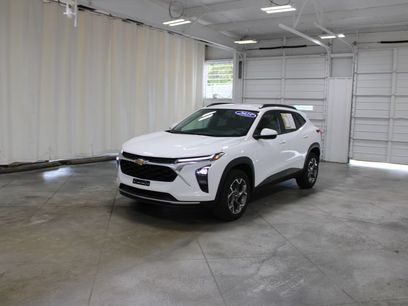 Used 2025 Chevrolet Trax LT