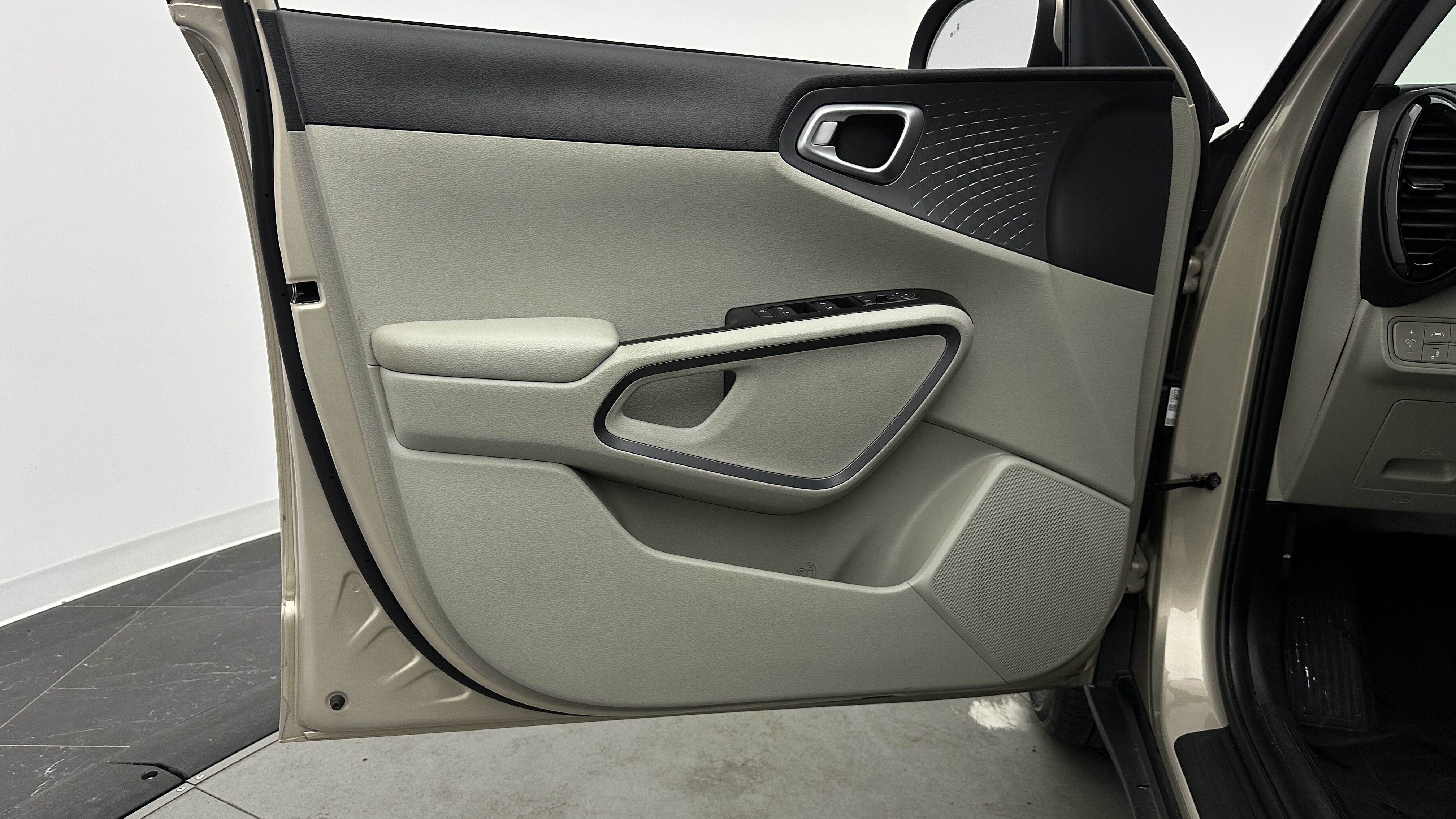 Used 2020 Kia Soul EX FWD image 12