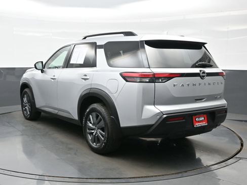 Used 2023 Nissan Pathfinder SV AWD/4WD image 4