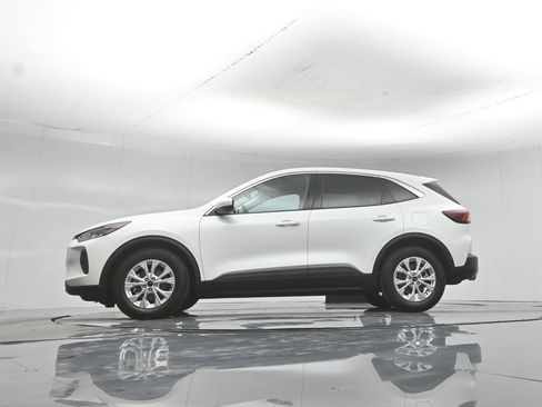 Used 2023 Ford Escape Active w/ Tech Pack #2 FWD image 7