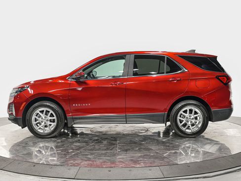 Used 2023 Chevrolet Equinox LT AWD/4WD image 2