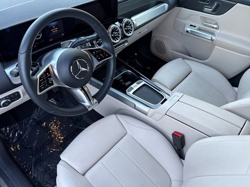 Certified 2025 Mercedes-Benz GLB 250 image 10