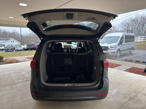 Used 2017 Kia Sedona EX image 14