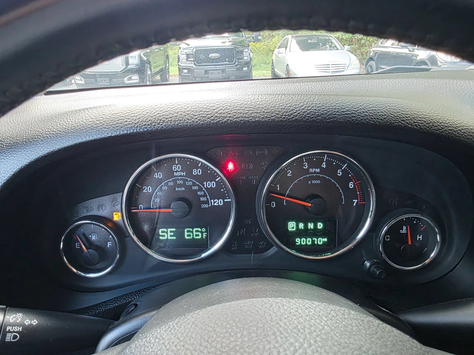 Used 2014 Jeep Wrangler Unlimited Sahara w/ Connectivity Group AWD/4WD image 19