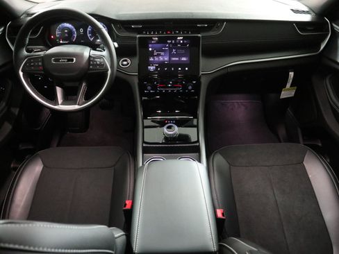 New 2025 Jeep Grand Cherokee L Altitude image 16