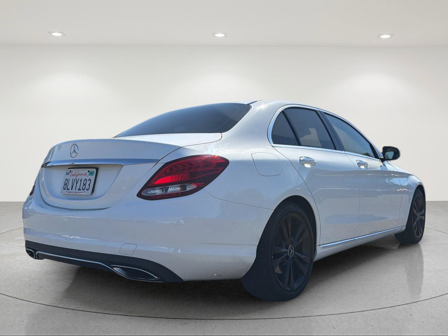 Used 2016 Mercedes-Benz C 300 Sedan image 4