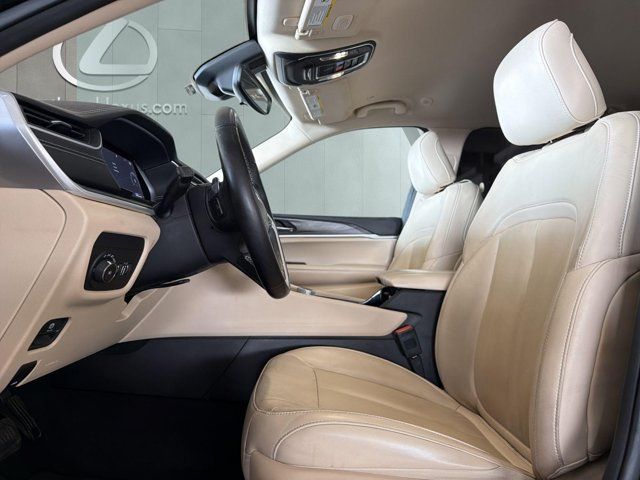 Used 2022 Jeep Grand Cherokee L Limited AWD/4WD image 7