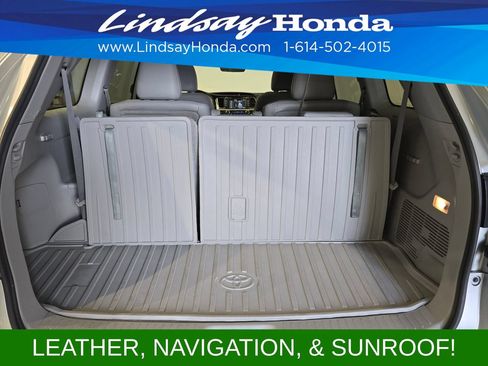 Used 2019 Toyota Highlander XLE AWD/4WD image 8