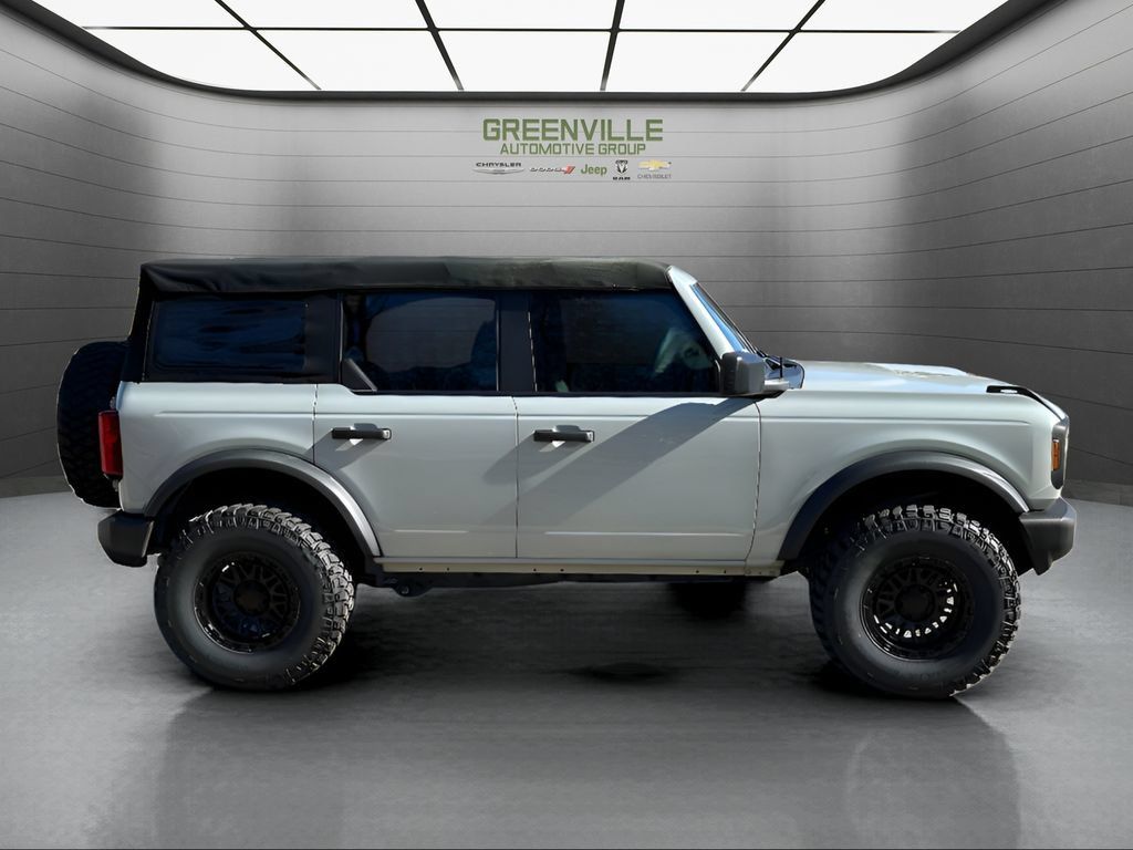 Used 2022 Ford Bronco 4-Door AWD/4WD image 8
