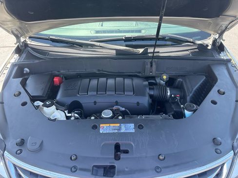 Used 2017 Chevrolet Traverse LT w/ Style and Technology Package AWD/4WD image 33