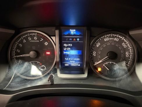 Used 2022 Toyota Tacoma TRD Sport w/ Technology Package AWD/4WD image 25