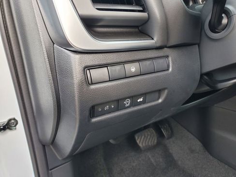 New 2026 Nissan Rogue SV image 20