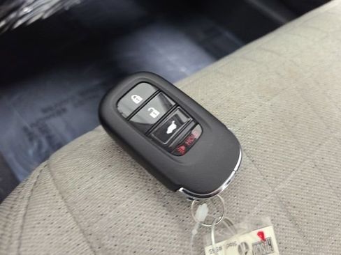 Used 2024 Honda HR-V LX image 34