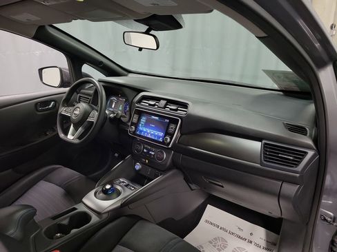 Used 2023 Nissan Leaf S image 25