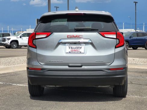 Used 2024 GMC Terrain SLE AWD/4WD image 6