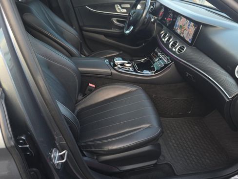 Used 2017 Mercedes-Benz E 300 4MATIC image 11