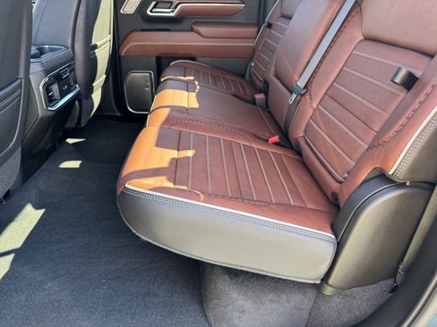 Used 2025 GMC Sierra 2500 Denali Ultimate image 37