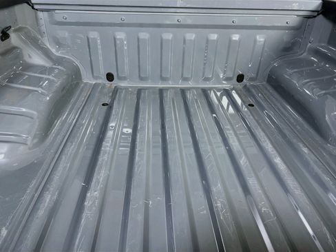 Used 2025 Nissan Frontier PRO-4X AWD/4WD image 23