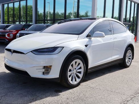 Used 2020 Tesla Model X Long Range AWD/4WD image 8