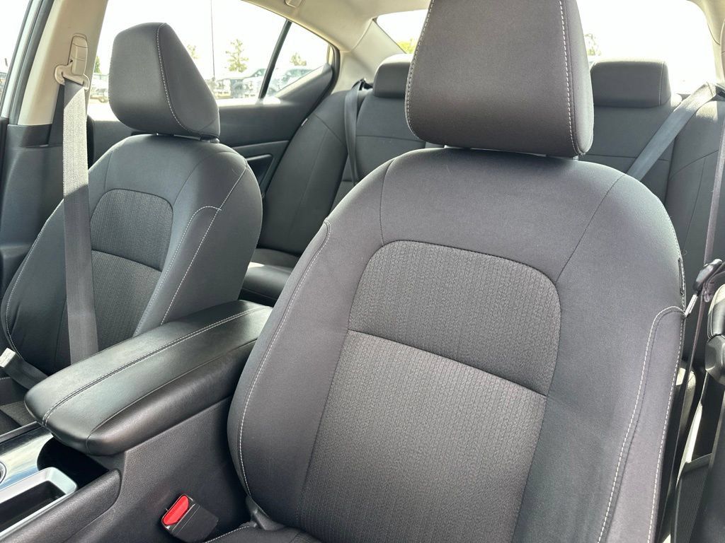 Used 2021 Nissan Altima 2.5 SV FWD image 14