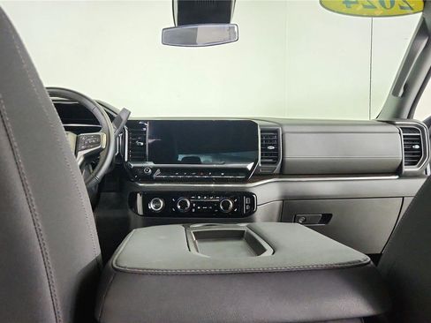 Used 2024 Chevrolet Silverado 1500 LT image 13