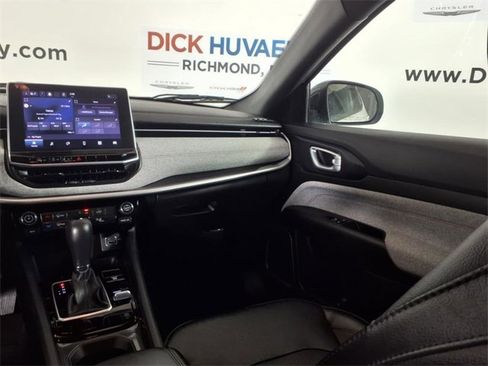 Certified 2023 Jeep Compass Latitude image 14