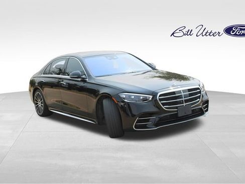 Used 2021 Mercedes-Benz S 580 4MATIC Sedan image 3