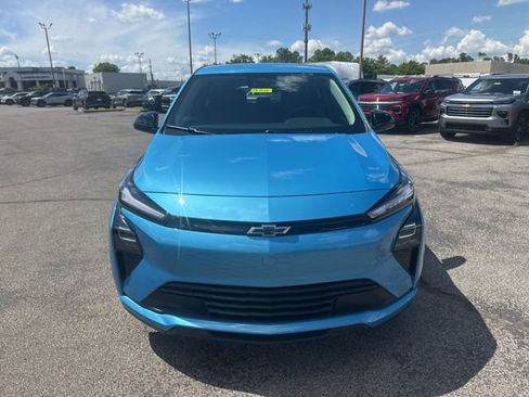 New 2027 Chevrolet Bolt LT w/ Comfort Package FWD image 8