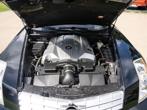 Used 2006 Cadillac XLR RWD image 24