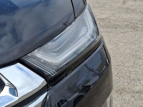 Certified 2023 Chevrolet Traverse LT image 37