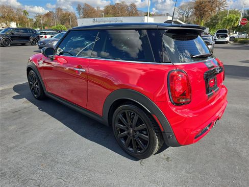 Used 2021 MINI Cooper S w/ Premium Package image 5