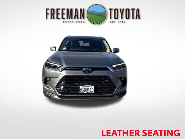Certified 2025 Toyota Grand Highlander AWD image 3