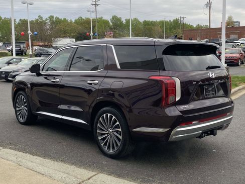 Used 2024 Hyundai Palisade Calligraphy image 5