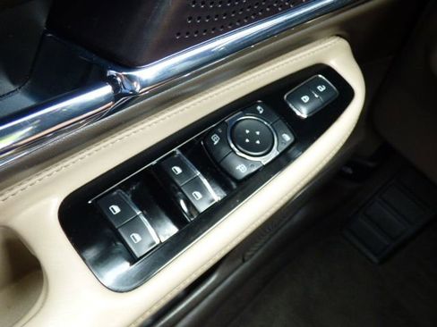 Used 2024 Lincoln Corsair Grand Touring w/ Equipment Group 301A AWD/4WD image 33
